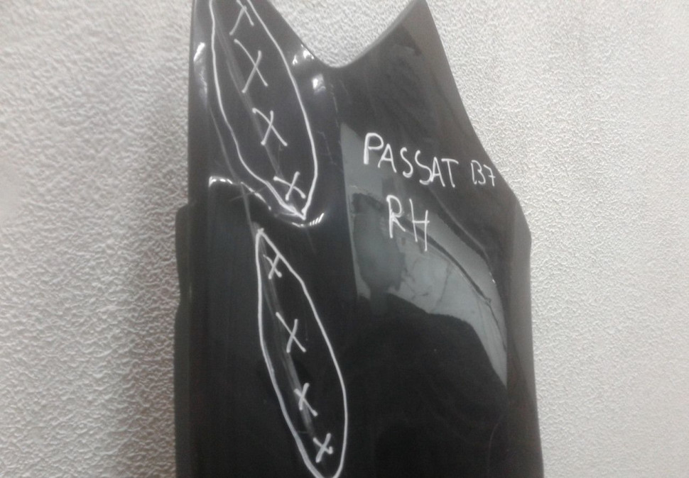 Крыло переднее правое Volkswagen Passat B7 oem 3aa821106 (вмятины) Крыло переднее правое Volkswagen Passat B7 oem 3aa821106 (вмятины)