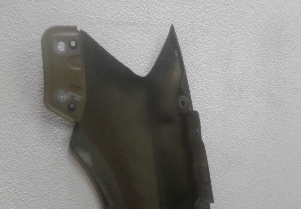 Крыло переднее правое Volkswagen Passat B7 oem 3aa821106 (вмятины) Крыло переднее правое Volkswagen Passat B7 oem 3aa821106 (вмятины)