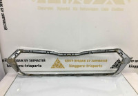 Молдинг решетки радиатора Skoda Octavia A8 OEM 5E3853761