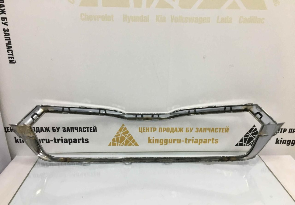 Молдинг решетки радиатора Skoda Octavia A8 OEM 5E3853761 Молдинг решетки радиатора Skoda Octavia A8 OEM 5E3853761