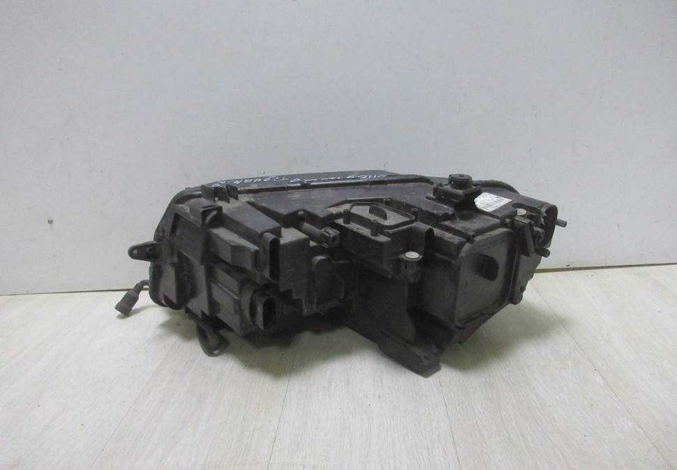 Фара правая LED Volkswagen Tiguan 2 oem 5NB941082D Фара правая LED Volkswagen Tiguan 2 oem 5NB941082D