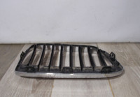 Решетка радиатора левая бу BMW X1 F48 OEM 51117383363