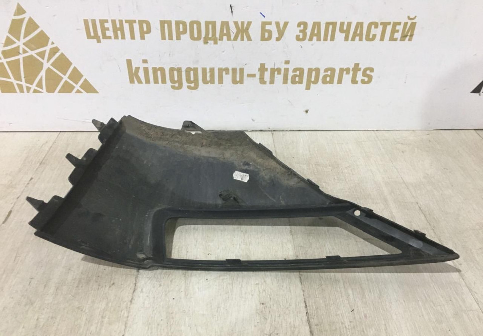 Накладка рамка ПТФ правая Volkswagen Tiguan 2 2016-2020 oem 5NA853212A Накладка рамка ПТФ правая Volkswagen Tiguan 2 2016-2020 oem 5NA853212A