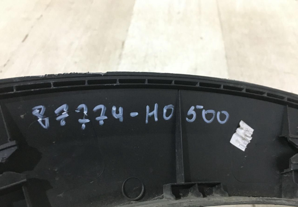 Расширитель передний правый Kia Rio 4 X-Line 2017 oem 87774H0500 Расширитель передний правый Kia Rio 4 X-Line 2017 oem 87774H0500