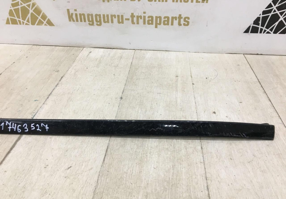 Молдинг лобового стекла левый бу BMW X5 G05 OEM 51317463527