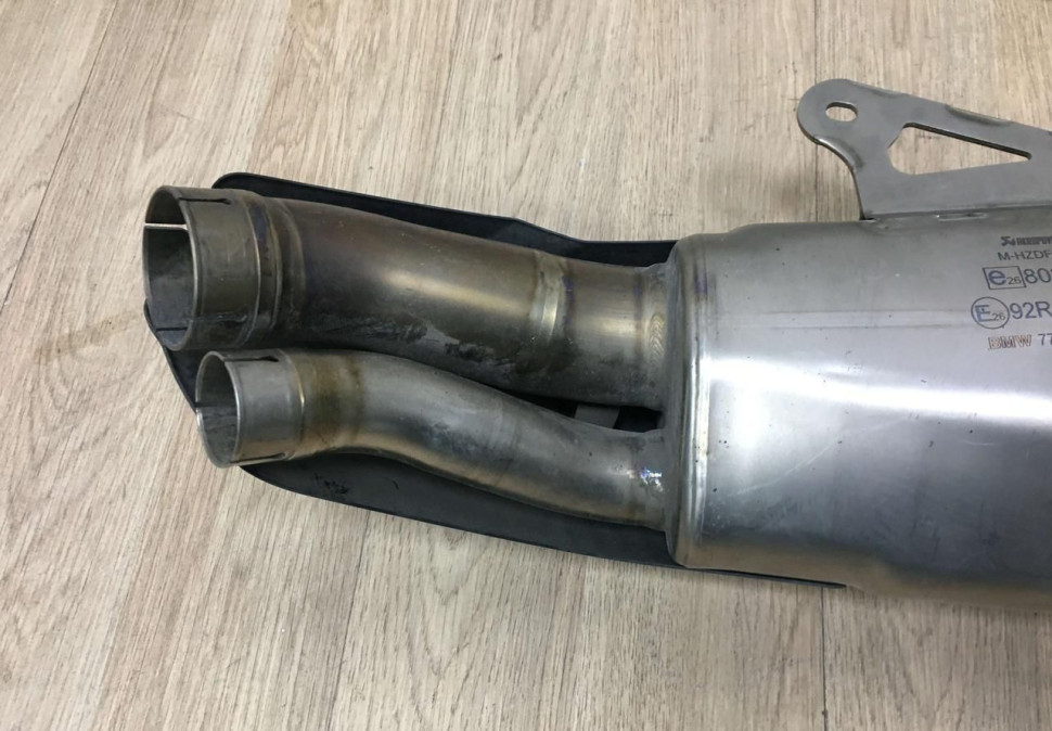 Глушитель Akrapovich BMW K49 S1000XR OEM 77118556928 Глушитель Akrapovich BMW K49 S1000XR OEM 77118556928