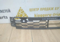 Решетка переднего бампера бу Skoda Rapid 2 OEM 60U853677C