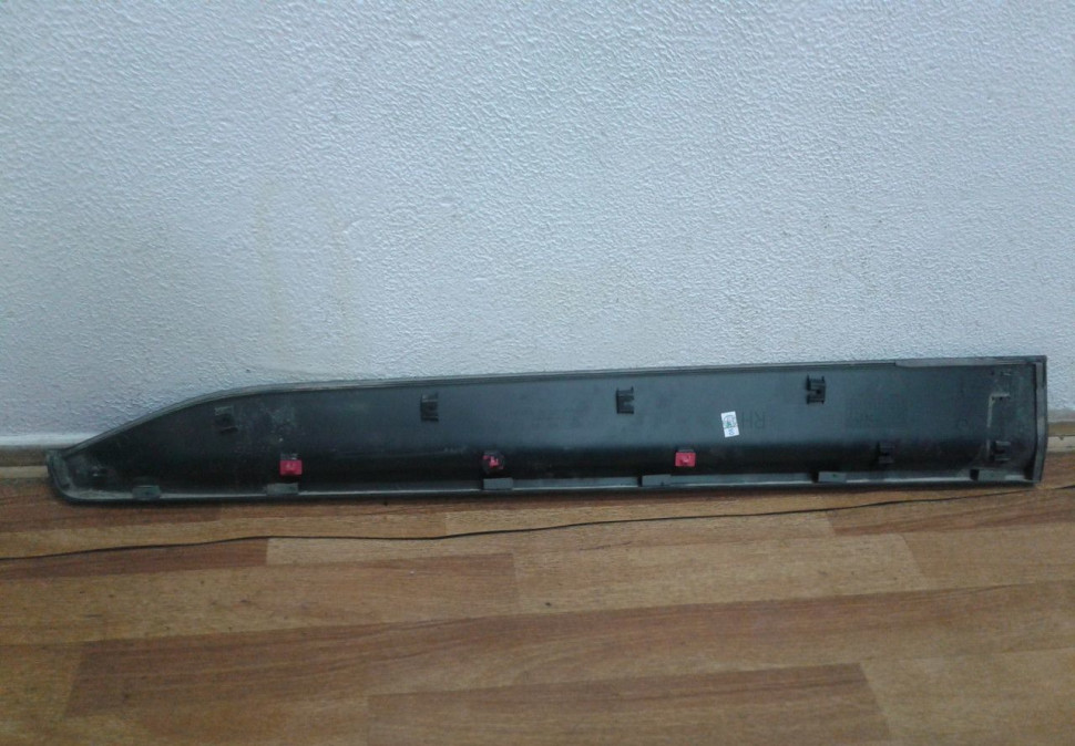 Молдинг двери передний правый Hyundai Creta oem 87724m0000 Молдинг двери передний правый Hyundai Creta oem 87724m0000