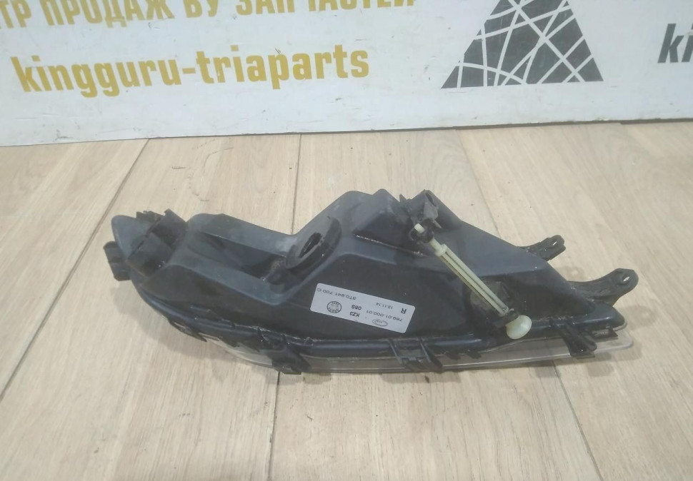 Фара противотуманная правая бу Skoda Superb 2 рестайлинг OEM 3T0941700C Фара противотуманная правая бу Skoda Superb 2 рестайлинг OEM 3T0941700C