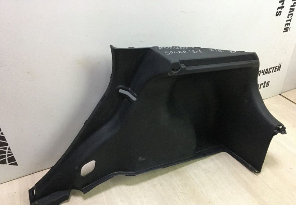 Обивка багажника правая Hyundai Solaris 1 х/б oem 857404l500 (скл-3)