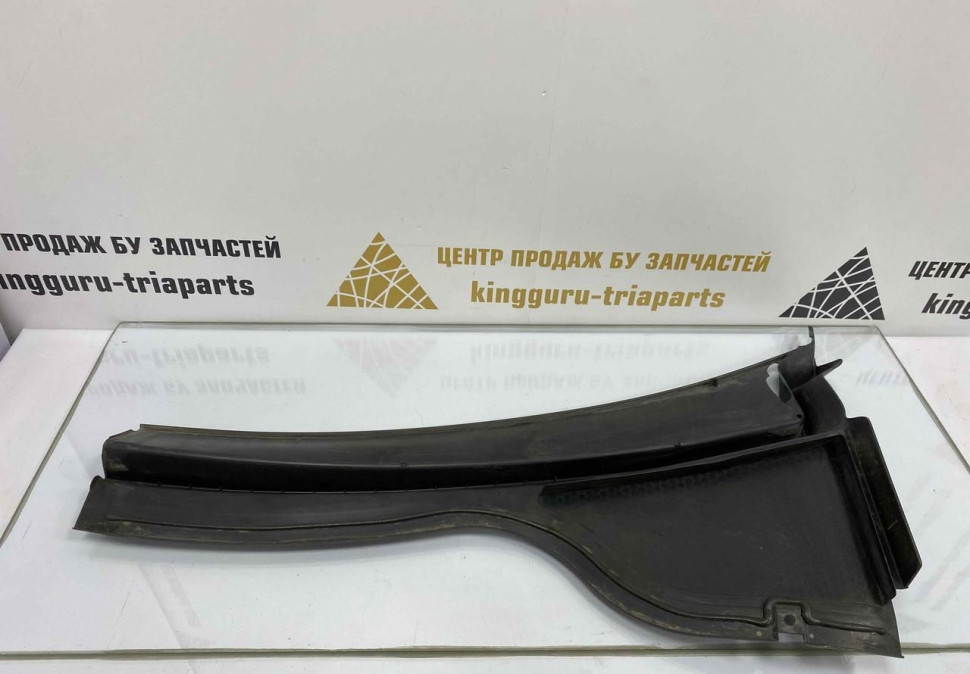Жабо правое Volkswagen Tiguan 1 2007-2016 Oem 5N1819404A Жабо правое Volkswagen Tiguan 1 2007-2016 Oem 5N1819404A