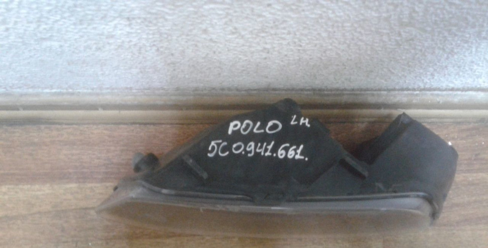 Фара ( ПТФ) левая Volkswagen Polo GT oem 6C0941661
