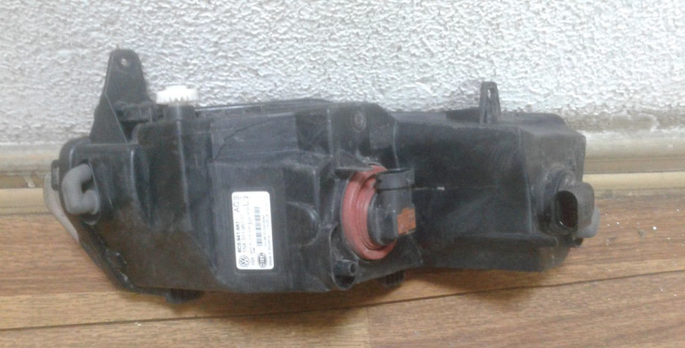 Фара ( ПТФ) левая Volkswagen Polo GT oem 6C0941661
