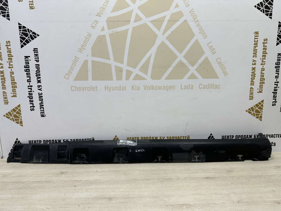 Порог правый бу Renault Sandero Stepway 2 OEM 764266165R