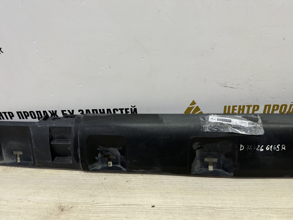 Порог правый бу Renault Sandero Stepway 2 OEM 764266165R Порог правый бу Renault Sandero Stepway 2 OEM 764266165R
