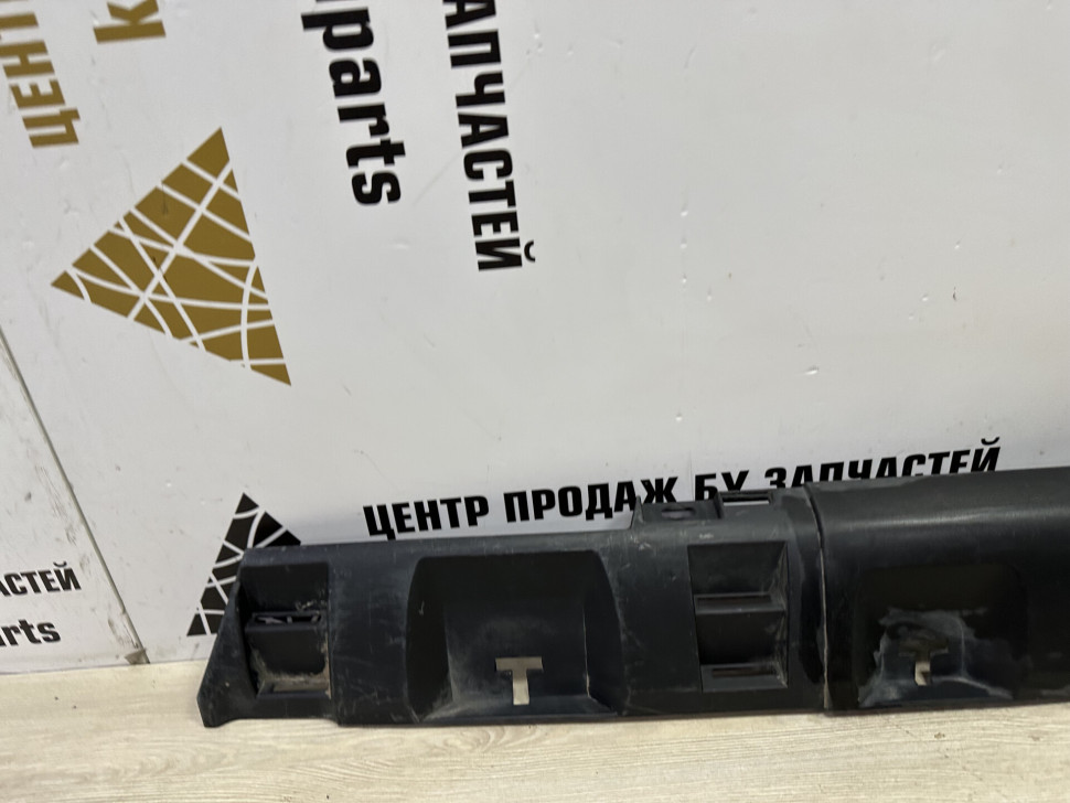 Порог правый бу Renault Sandero Stepway 2 OEM 764266165R Порог правый бу Renault Sandero Stepway 2 OEM 764266165R