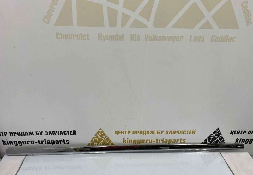 Молдинг сдвижной левой двери Volkswagen Multivan T6 2015 OEM 7E0853101C