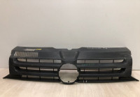 Решетка радиатора Volkswagen Transporter T6 / Multivan oem 7e0853653 (мал.трещ.)