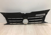 Решетка радиатора Volkswagen Transporter T6 / Multivan oem 7e0853653 (мал.трещ.)