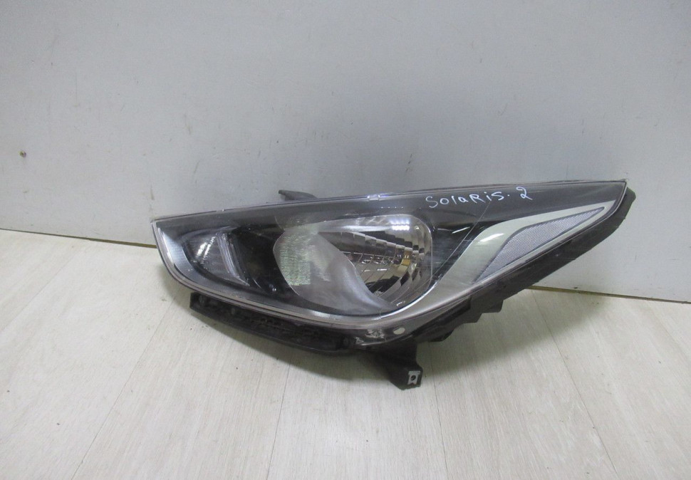 Фара левая (галоген) Hyundai Solaris 2 oem 92101h5000
