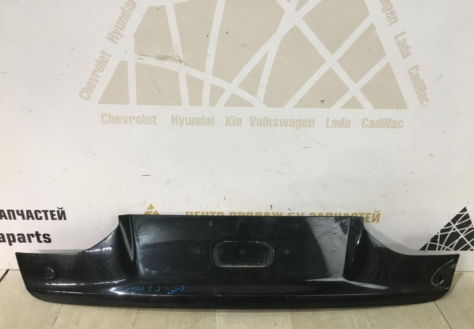 Накладка крышки багажника BMW 7 G11 OEM 51247416687 51497186530 51247379945