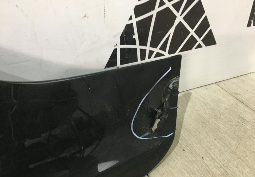 Накладка крышки багажника BMW 7 G11 OEM 51247416687 51497186530 51247379945