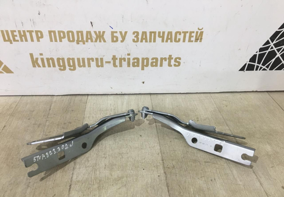 Петля капота правая Volkswagen Tiguan 2 2017-2020 Oem 5na823302J