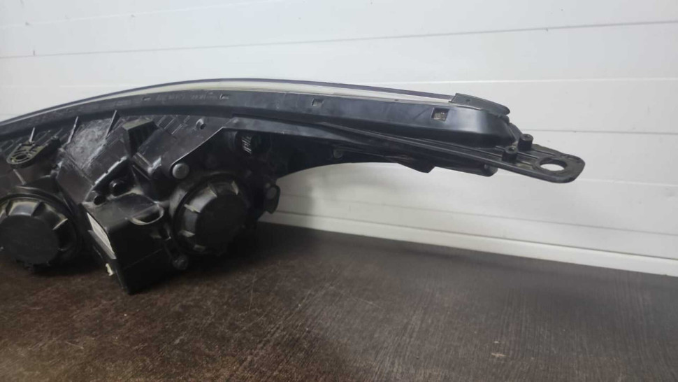 Фара правая Kia Ceed 2 (12>) (паян корпус) oem 92102a2220 Фара правая Kia Ceed 2 (12>) (паян корпус) oem 92102a2220