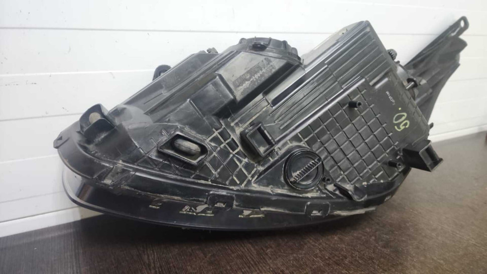 Фара правая Kia Ceed 2 (12>) (паян корпус) oem 92102a2220 Фара правая Kia Ceed 2 (12>) (паян корпус) oem 92102a2220