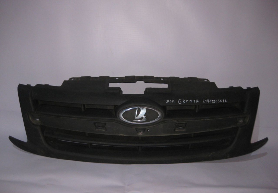 Решетка радиатора Lada Granta oem 21902803056 (скл-3)