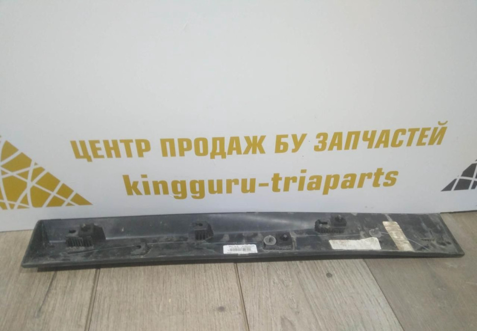 Молдинг двери задний правый бу BMW X4 G02 OEM 51137388250