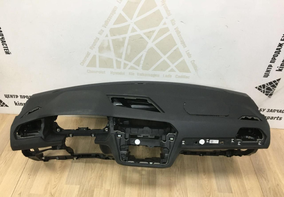 Торпедо Volkswagen Tiguan 2 2016> oem 5NB857181B