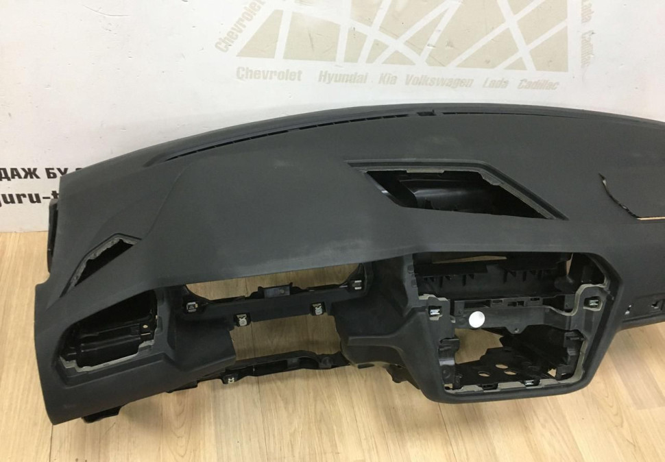 Торпедо Volkswagen Tiguan 2 2016> oem 5NB857181B