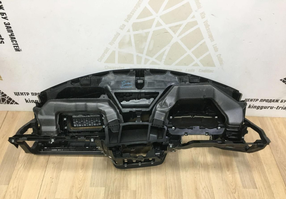 Торпедо Volkswagen Tiguan 2 2016> oem 5NB857181B