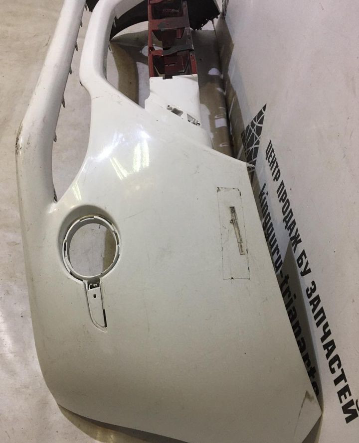 Бампер передний Peugeot 208 oem 9810513777 (скл-3) Бампер передний Peugeot 208 oem 9810513777 (скл-3)