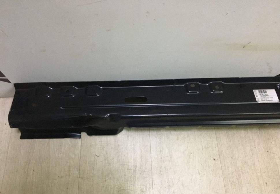 Рама крышки Volkswagen Multivan T5 oem 7e1817344c