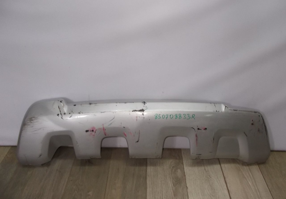 Накладка заднего бампера бу Renault Duster рестайлинг OEM 850708833R