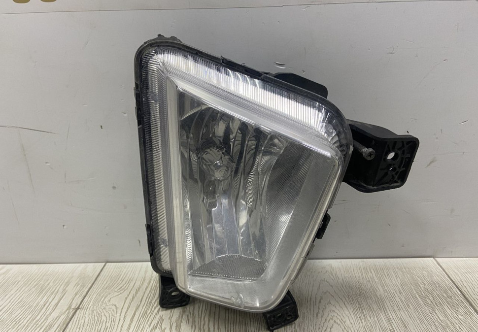 Противотуманная фара правая Hyundai Creta 2016  oem 92202M0000