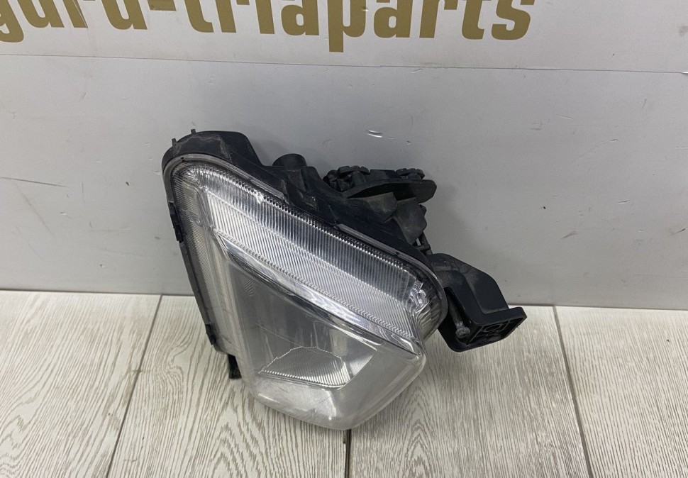 Противотуманная фара правая Hyundai Creta 2016  oem 92202M0000