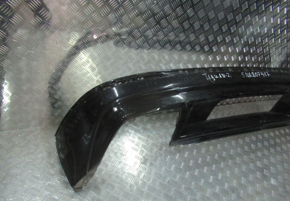 Спойлер заднего бампера Volkswagen Tiguan 2 R-Line oem 5na807521