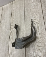 Кронштейн крыла левый Volkswagen Tiguan 2 2016 oem 5NA821135B