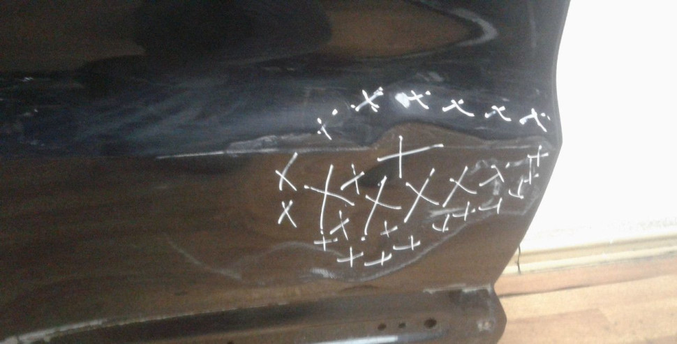 Дверь задняя правая Volkswagen Tiguan oem 5n0833056a (вмятина) (скл-3)