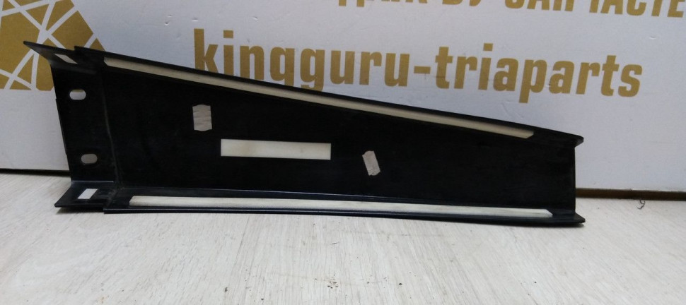 Накладка центральной стойки правая Volkswagen Polo 09-20 Oem 6RU853290 Накладка центральной стойки правая Volkswagen Polo 09-20 Oem 6RU853290