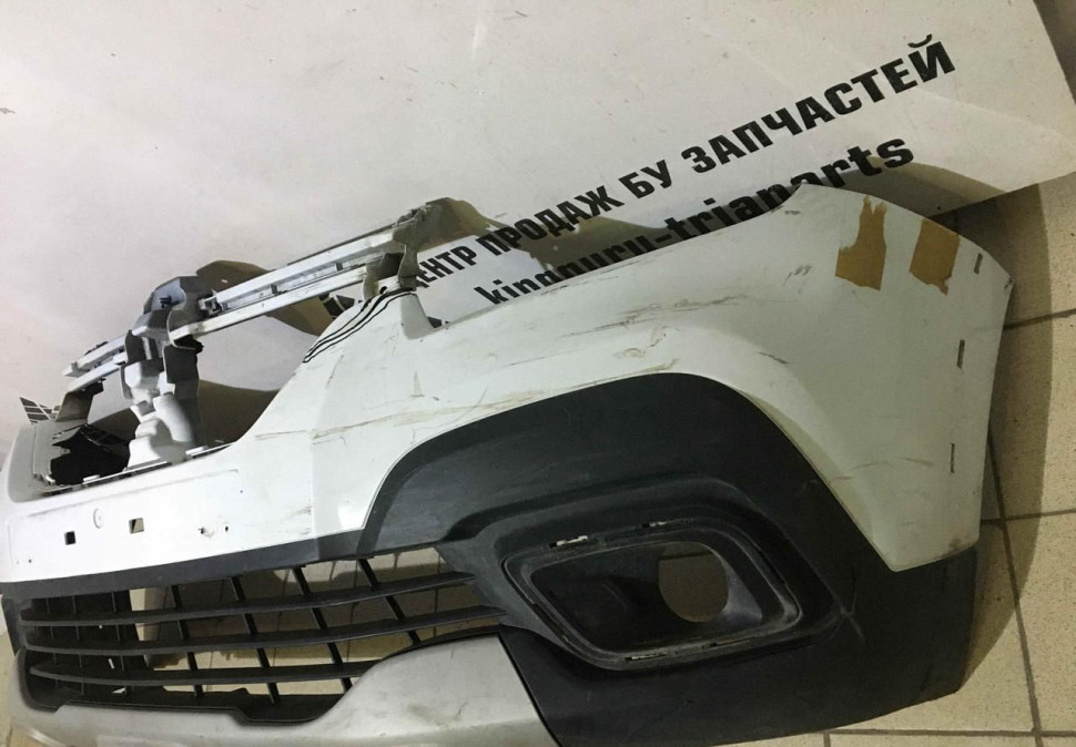 Бампер передний Renault Sandero Stepway 2 рестайлинг OEM 620220494R (скл-3)