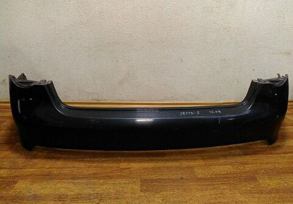 Бампер задний Volkswagen Jetta 5 (05-09) трещина