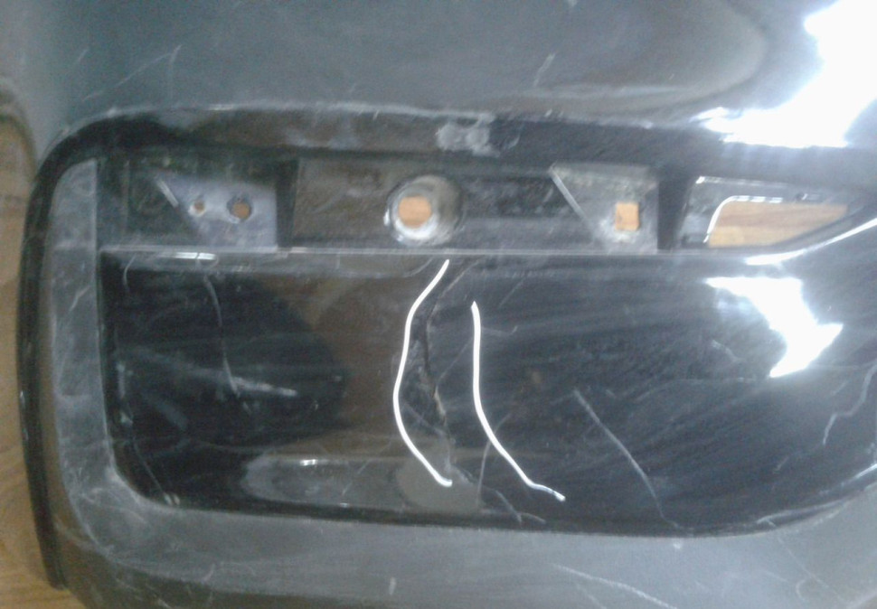 Бампер задний Hyundai Solaris 2 oem 86611h5000 (трещины)