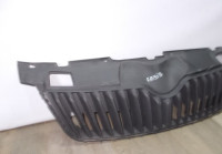 Решетка радиатора бу Skoda Fabia 2 OEM 5J0853668C