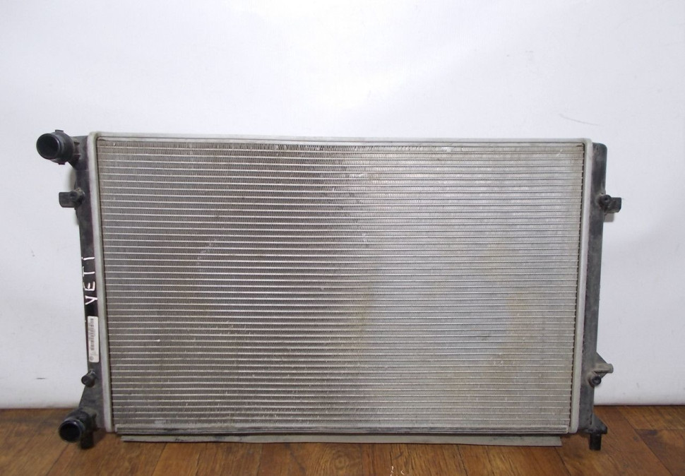 Радиатор охлаждения бу Skoda Yeti OEM 1K0121251CD