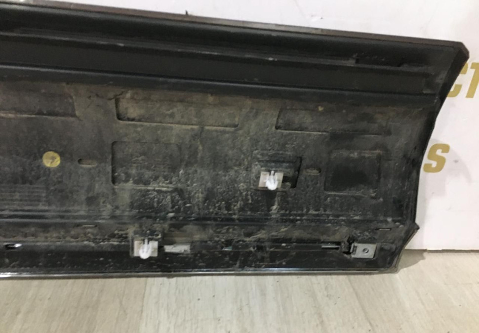 Молдинг двери задний правый Volkswagen Touareg 2 NF 2010-2018 oem 7P6854950H