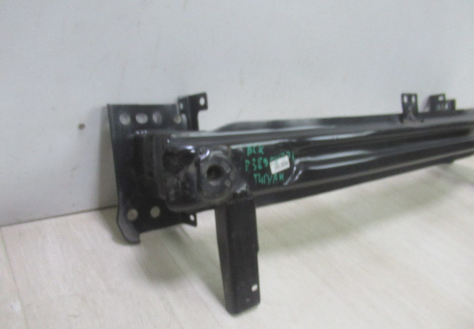 Усилитель переднего бампера Volkswagen Tiguan 1 oem 5n0807109f Усилитель переднего бампера Volkswagen Tiguan 1 oem 5n0807109f